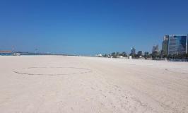 Abu Dhabi spiaggia Corniche misure di sicurezza durante il COVID-19